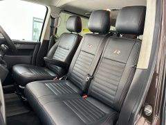 VOLKSWAGEN TRANSPORTER T32 TDI SHUTTLE SE BMT + 9 SEATS + FULL R - LINE LEATHER + AUTOMATIC +  - 2458 - 23