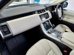 LAND ROVER RANGE ROVER SPORT SDV8 AUTOBIOGRAPHY DYNAMIC 4.4 + BRITISH RACING GREEN + IVORY LEATHER + IMMACULATE = - 2427 - 30