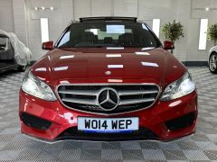 MERCEDES E-CLASS E250 CDI AMG SPORT + PANORAMIC ROOF + HYACINTH RED + 19 INCH ALLOYS +  - 2398 - 5