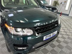 LAND ROVER RANGE ROVER SPORT SDV8 AUTOBIOGRAPHY DYNAMIC 4.4 + BRITISH RACING GREEN + IVORY LEATHER + IMMACULATE = - 2427 - 11