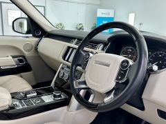 LAND ROVER RANGE ROVER SDV8 VOGUE SE + IVORY LEATHER + 1 LADY OWNER FROM NEW + FULL HISTORY +  - 2417 - 26