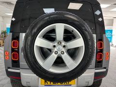 LAND ROVER DEFENDER HARD TOP HSE MHEV + 3.0 DIESEL 300 + 1 OWNER FROM NEW + BIG SPECIFICATION + AIR SUSPENTION +  - 2463 - 13