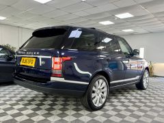 LAND ROVER RANGE ROVER SDV8 AUTOBIOGRAPHY + LOIRE BLUE WITH IVORY LEATHER + 1 OWNER + FULL LAND ROVER HISTORY +  - 2313 - 10