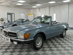 MERCEDES SL 350 SL + SOUGHT AFTER CLASSIC + WELL MAINTAINED - 2240 - 4