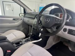 MERCEDES B-CLASS B150 SE AUTOMATIC + LOW MILES + IMMACULATE + SERVICE HISTORY + - 2307 - 3