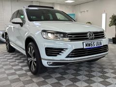 VOLKSWAGEN TOUAREG V6 R-LINE TDI BLUEMOTION TECHNOLOGY + IMMACULATE + PAN ROOF + FINANCE ARRNAGED +  - 2348 - 4
