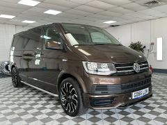 VOLKSWAGEN TRANSPORTER T32 TDI SHUTTLE SE BMT + 9 SEATS + FULL R - LINE LEATHER + AUTOMATIC +  - 2458 - 1