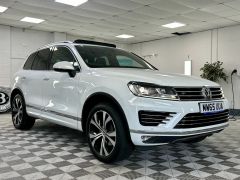 VOLKSWAGEN TOUAREG V6 R-LINE TDI BLUEMOTION TECHNOLOGY + IMMACULATE + PAN ROOF + FINANCE ARRNAGED +  - 2348 - 1