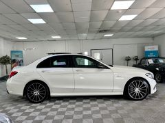MERCEDES C-CLASS AMG C 43 4MATIC PREMIUM PLUS+ OVER £5000 OF EXTRAS + SPORTS EXHAUST +IMMACULATE + - 2300 - 11