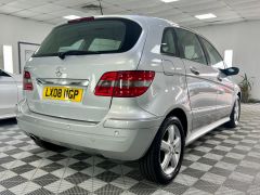 MERCEDES B-CLASS B150 SE AUTOMATIC + LOW MILES + IMMACULATE + SERVICE HISTORY + - 2307 - 10